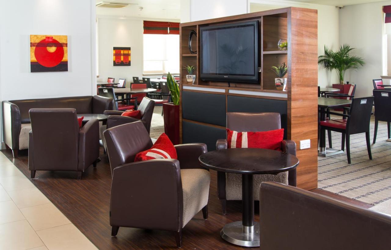 Holiday Inn Express London - Dartford By Ihg Экстерьер фото