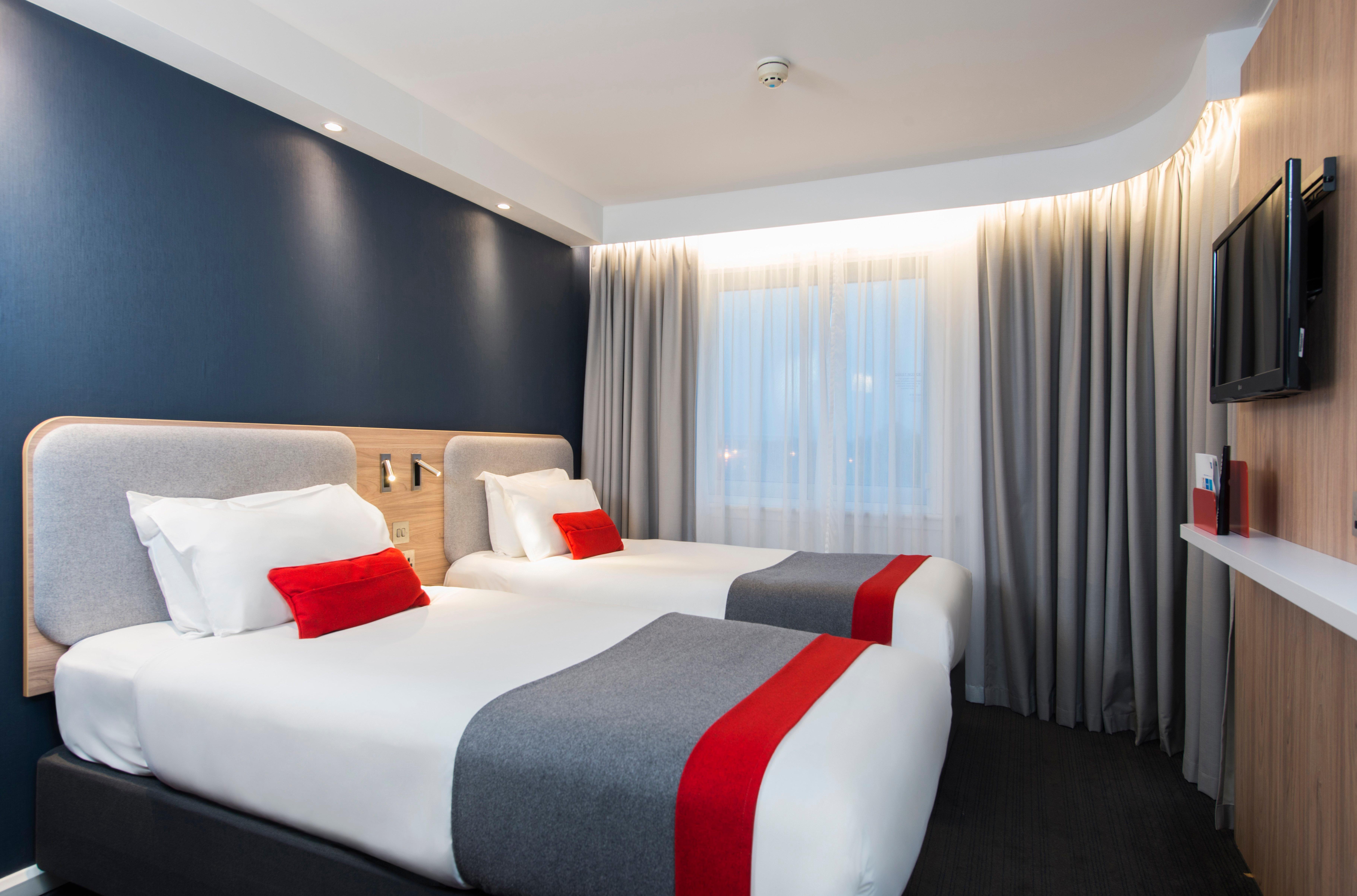 Holiday Inn Express London - Dartford By Ihg Экстерьер фото