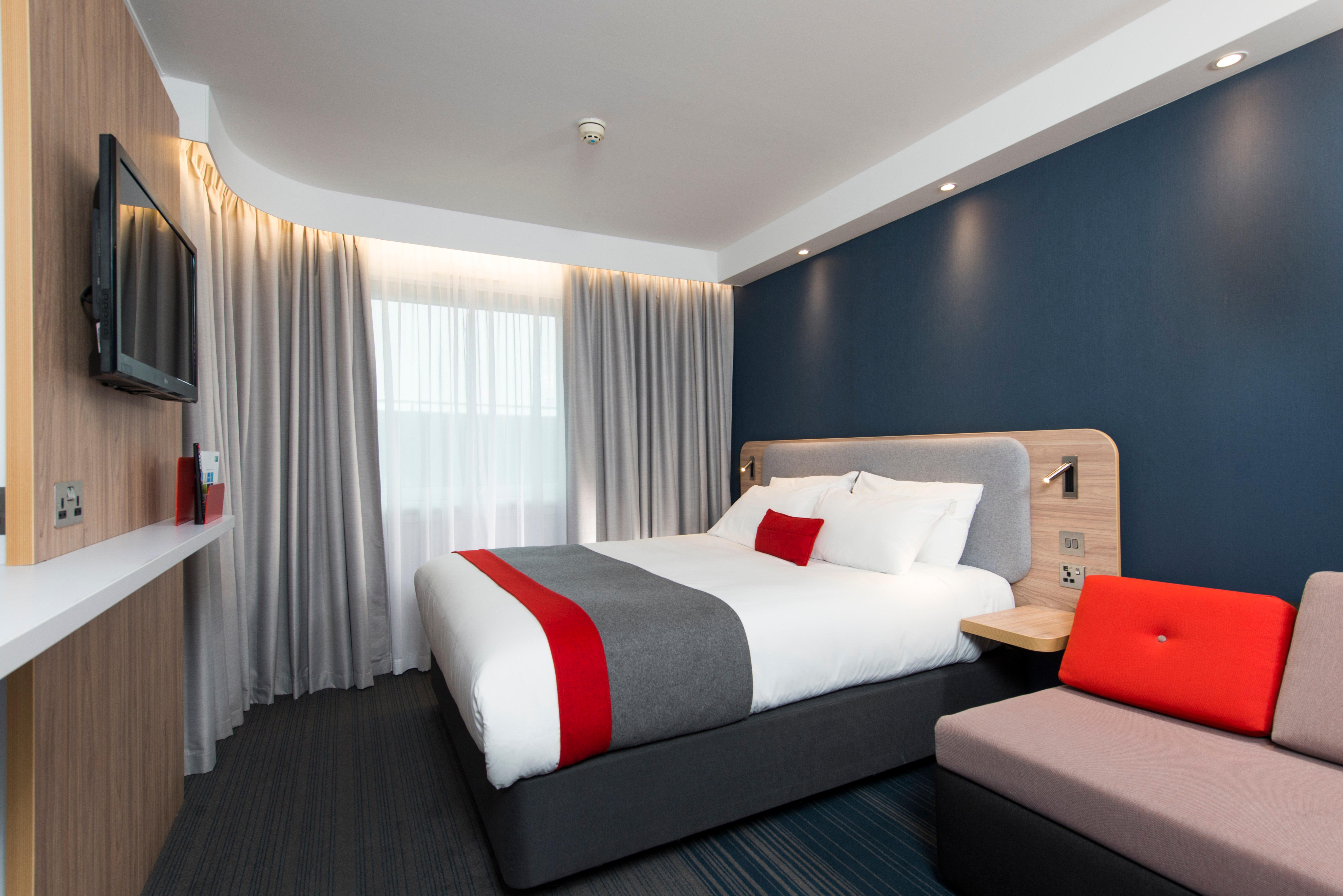Holiday Inn Express London - Dartford By Ihg Экстерьер фото