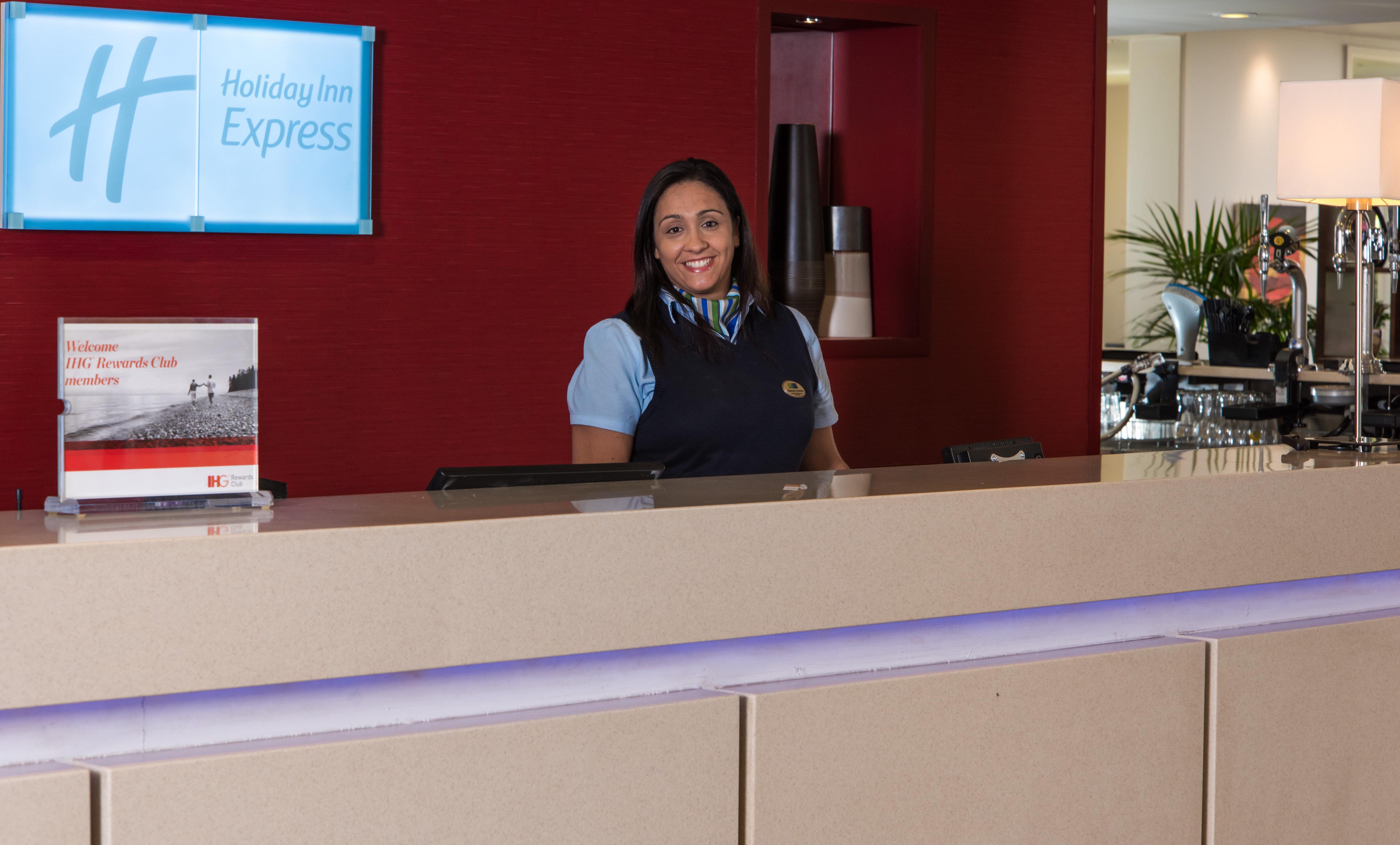 Holiday Inn Express London - Dartford By Ihg Экстерьер фото