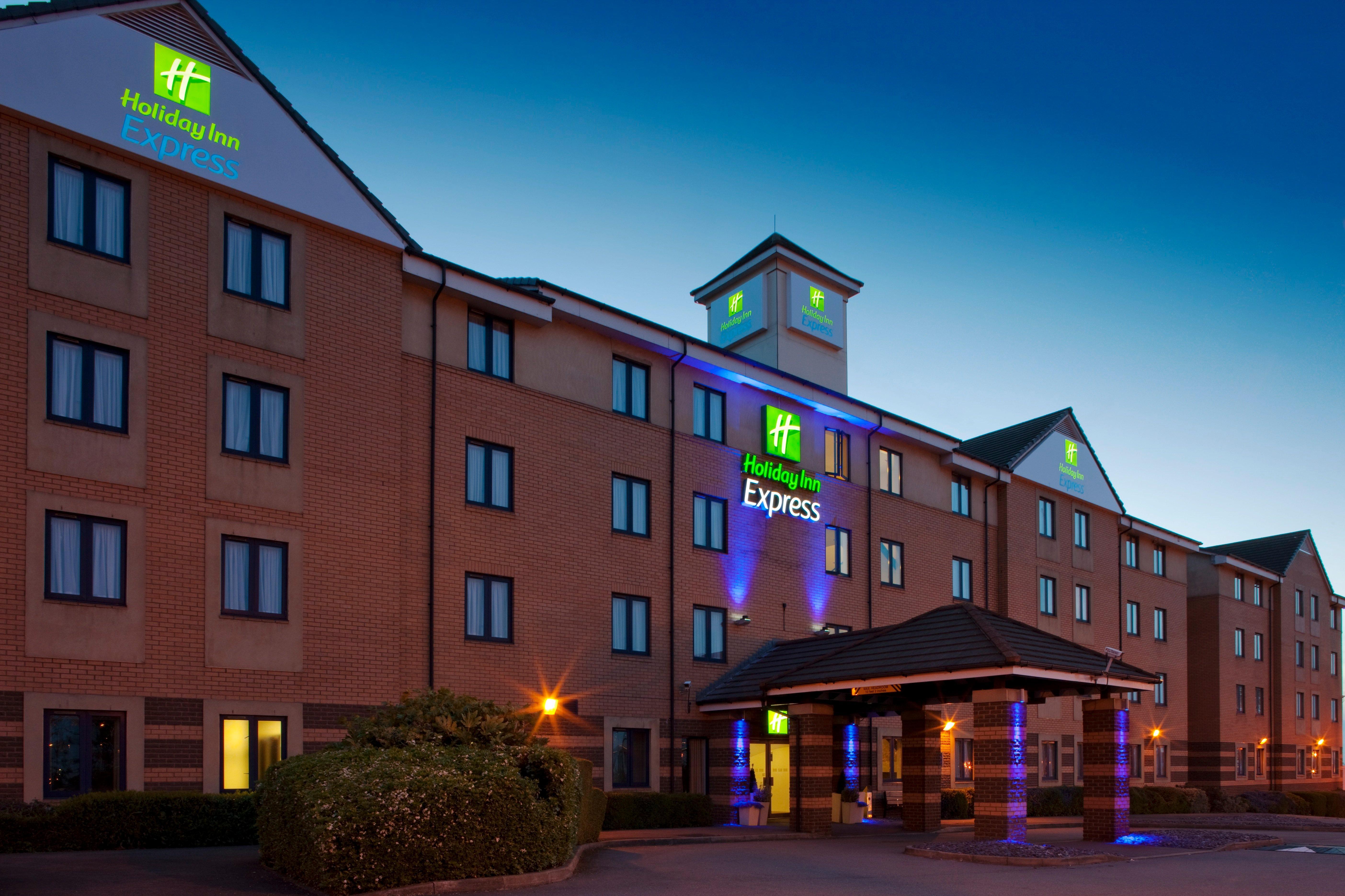 Holiday Inn Express London - Dartford By Ihg Экстерьер фото