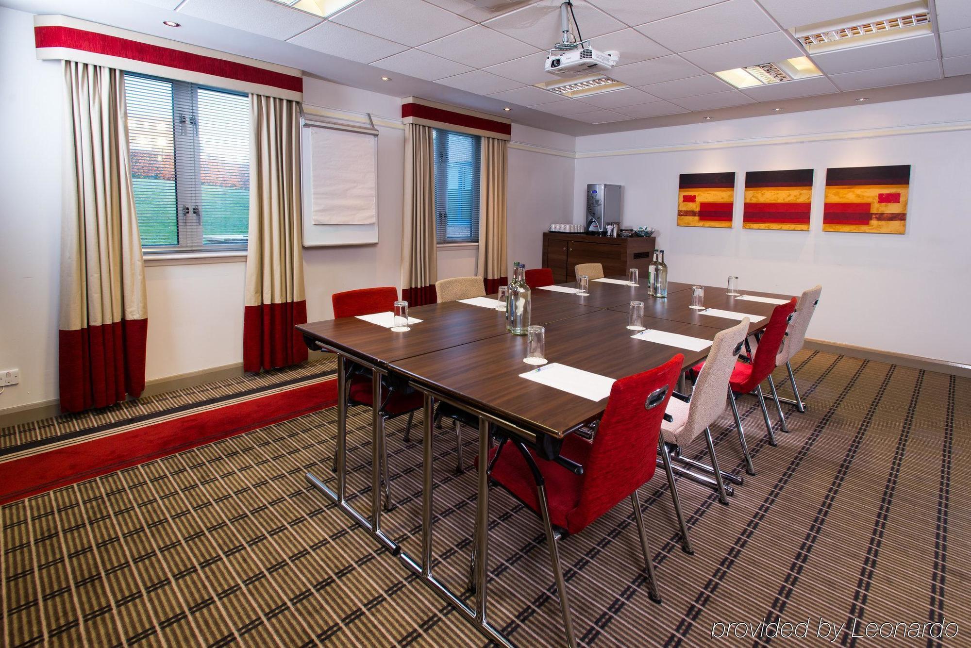 Holiday Inn Express London - Dartford By Ihg Экстерьер фото