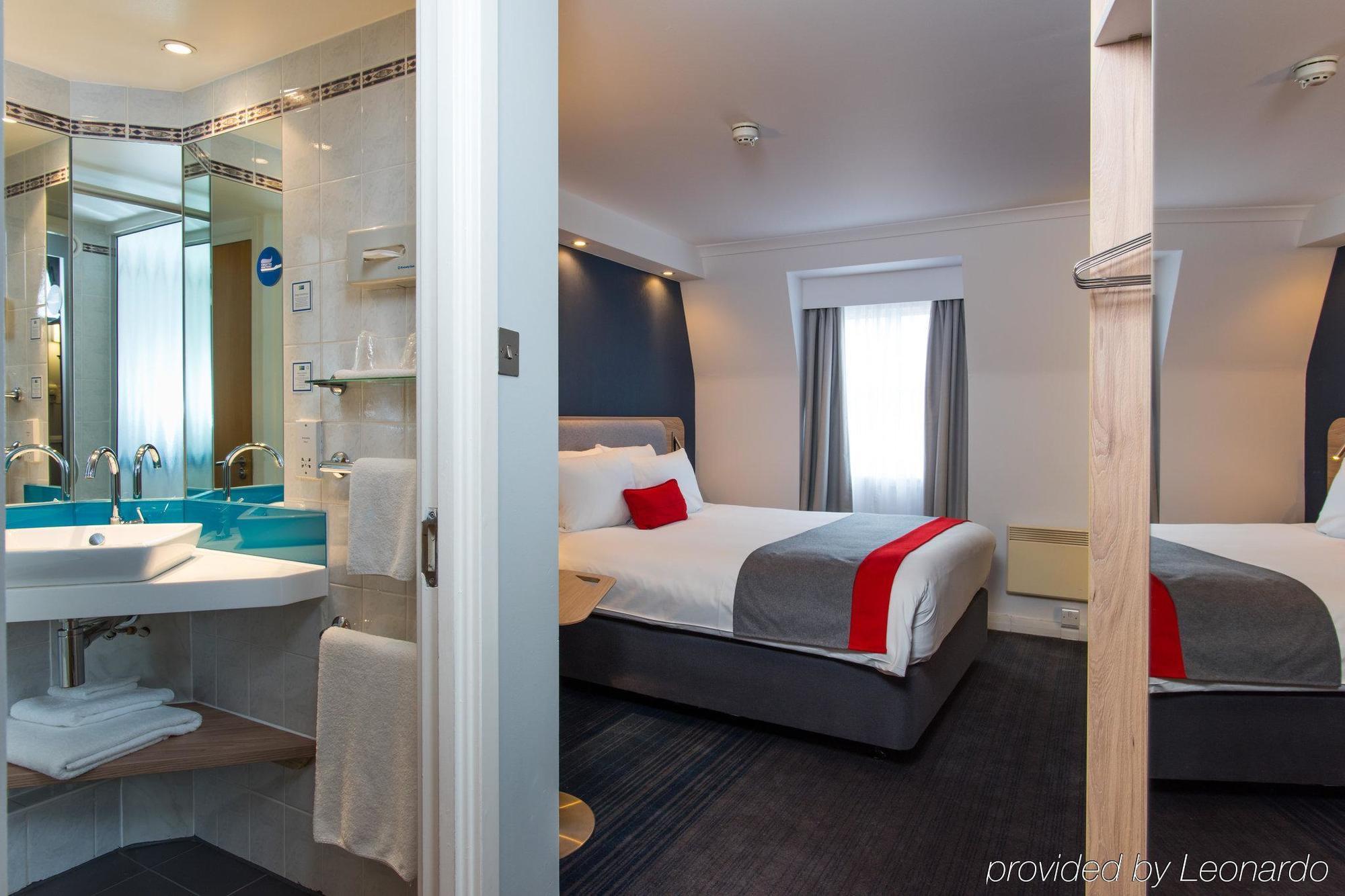Holiday Inn Express London - Dartford By Ihg Экстерьер фото