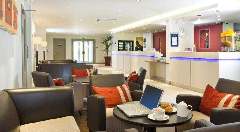 Holiday Inn Express London - Dartford By Ihg Экстерьер фото