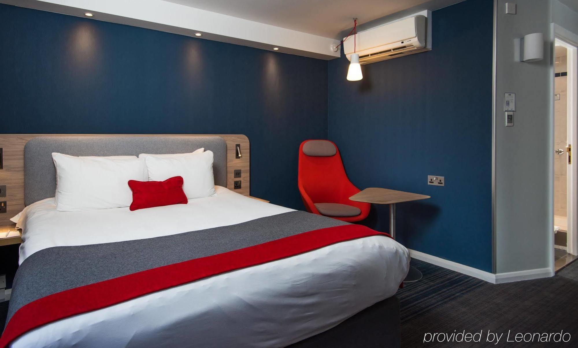 Holiday Inn Express London - Dartford By Ihg Экстерьер фото