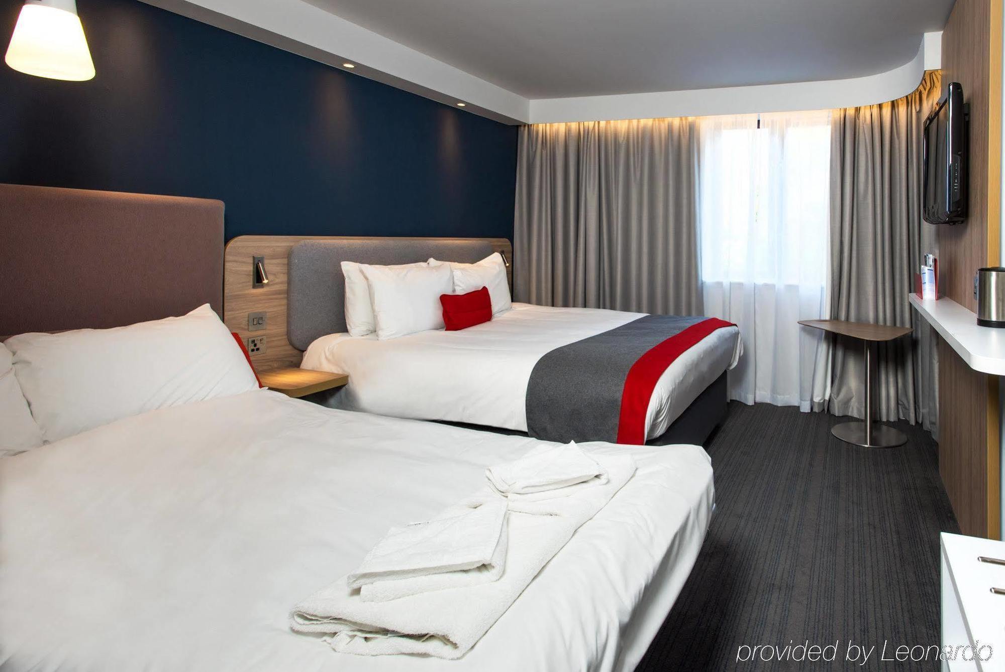 Holiday Inn Express London - Dartford By Ihg Экстерьер фото