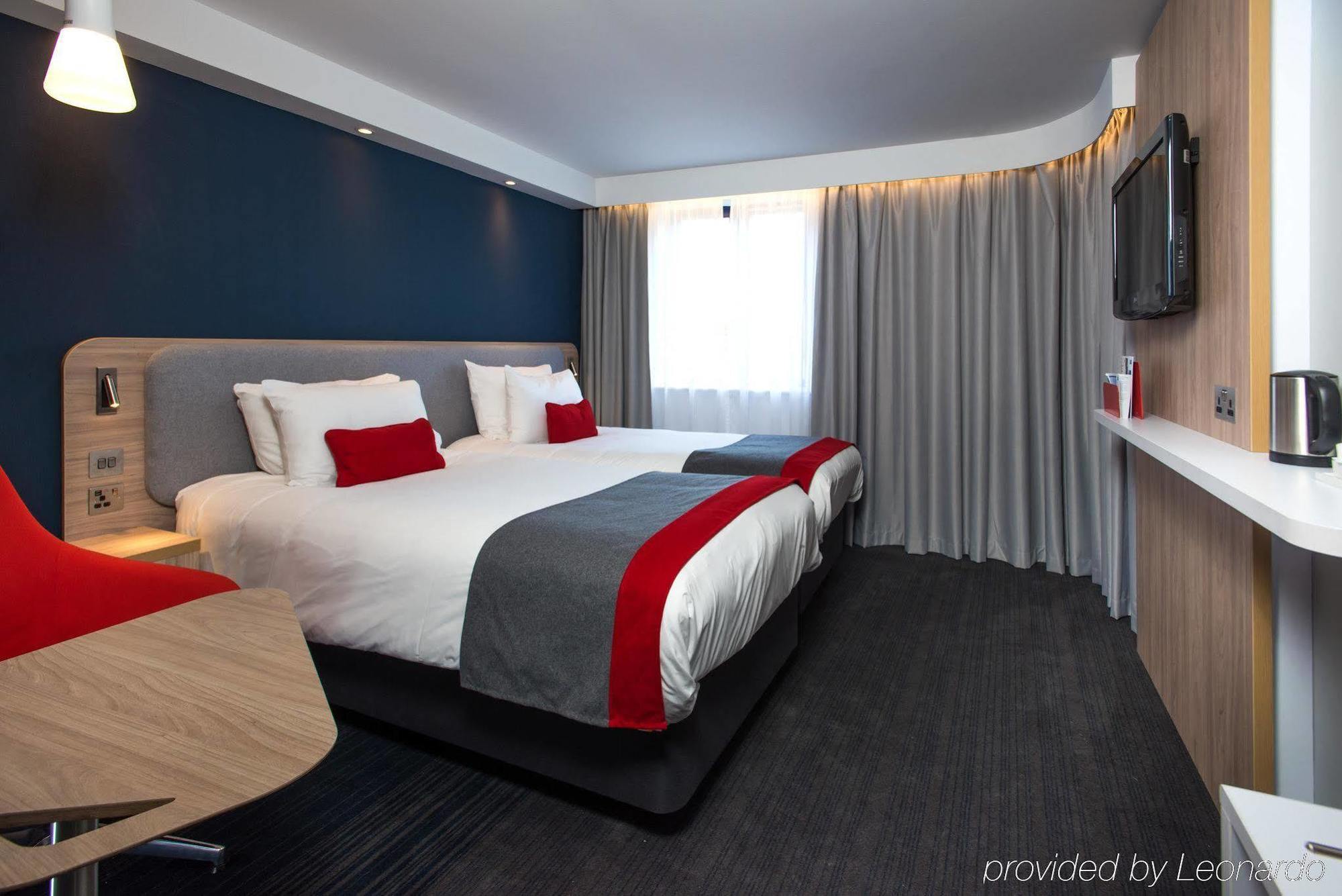 Holiday Inn Express London - Dartford By Ihg Экстерьер фото