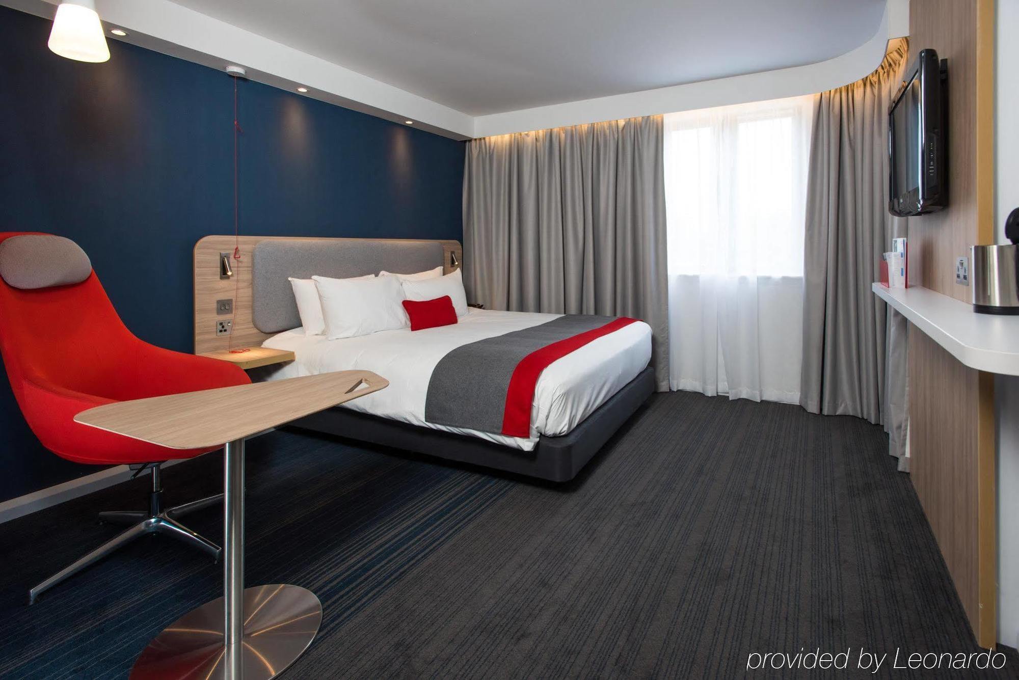 Holiday Inn Express London - Dartford By Ihg Экстерьер фото