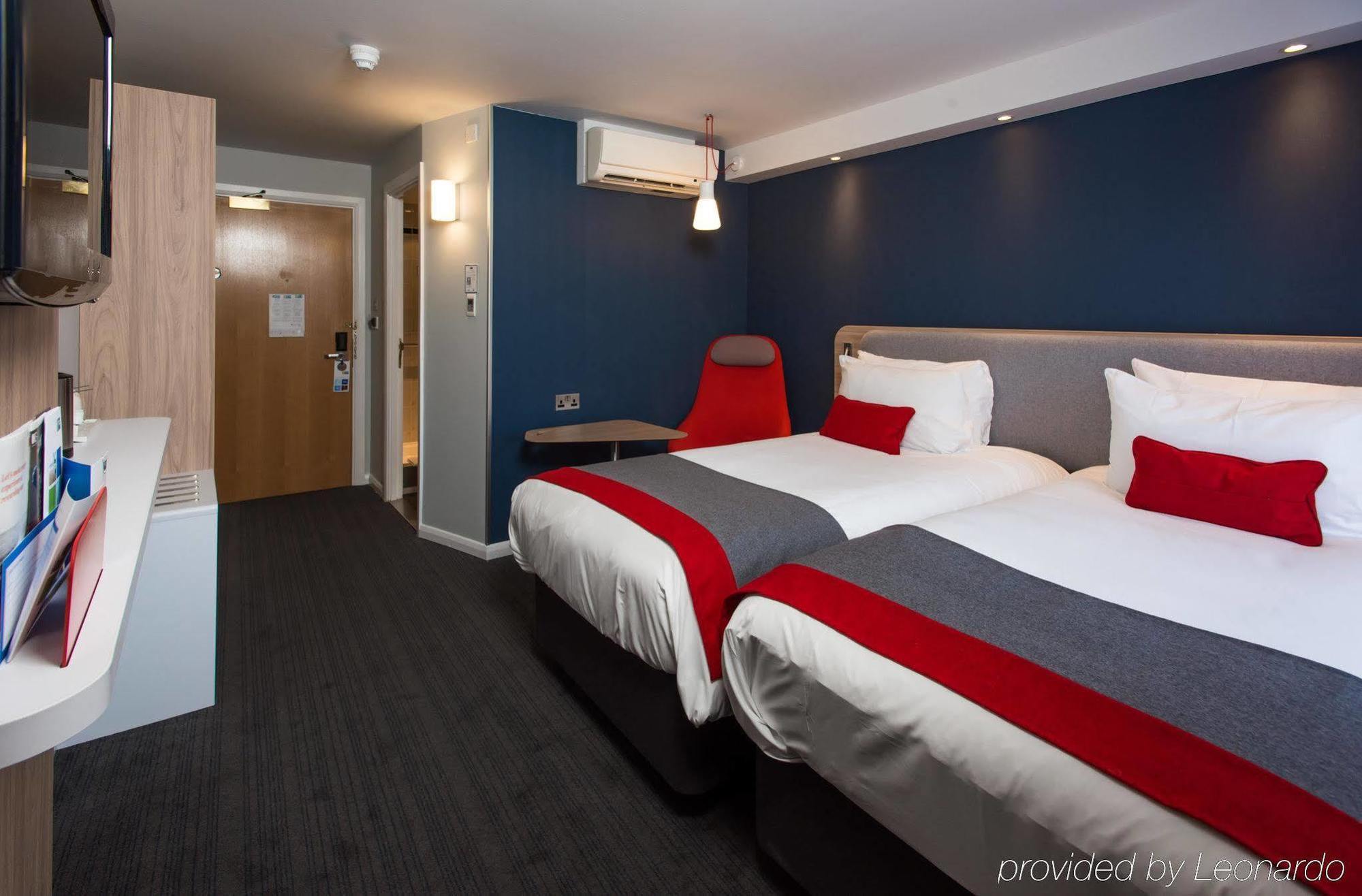 Holiday Inn Express London - Dartford By Ihg Экстерьер фото