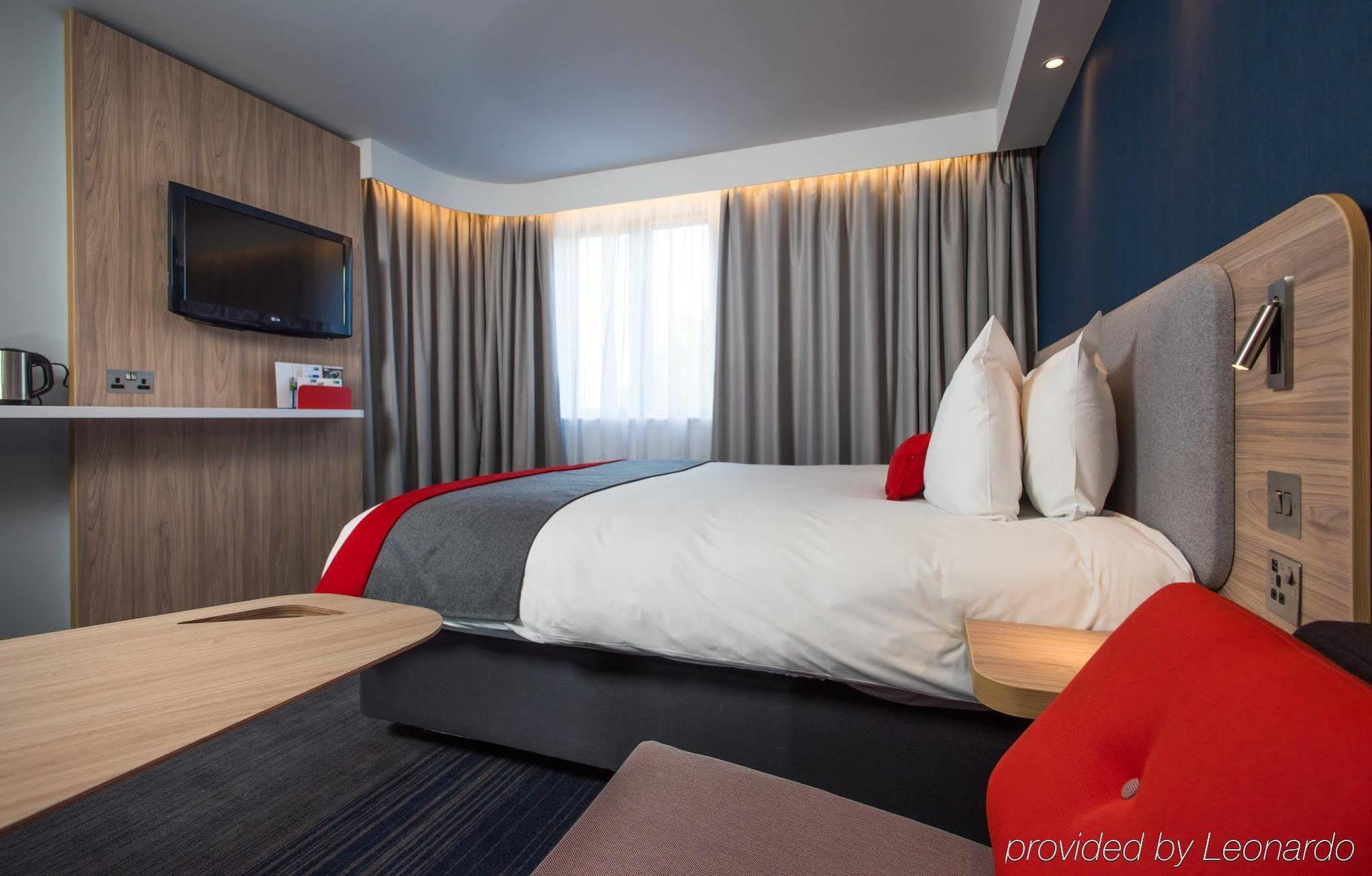 Holiday Inn Express London - Dartford By Ihg Экстерьер фото