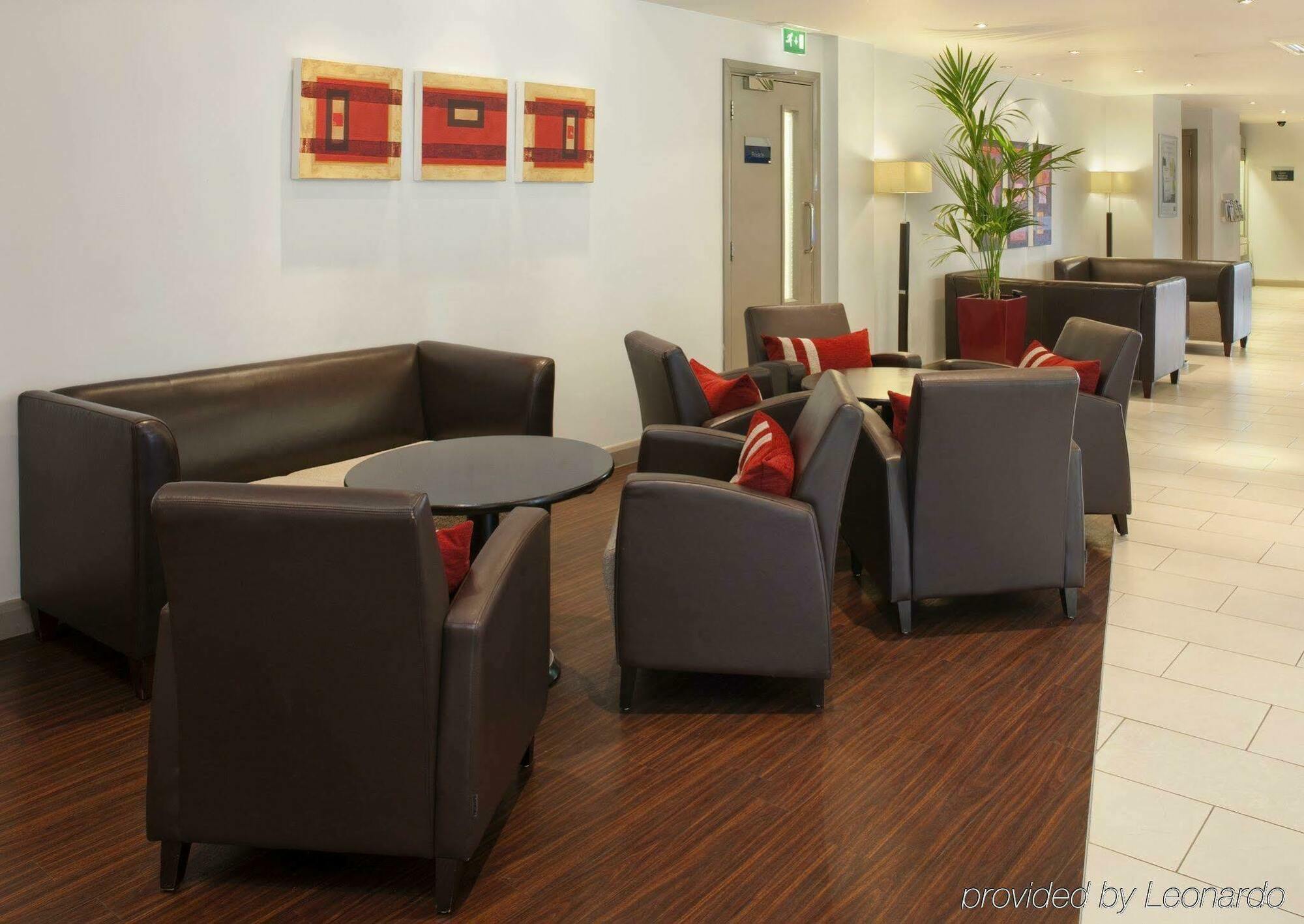 Holiday Inn Express London - Dartford By Ihg Экстерьер фото